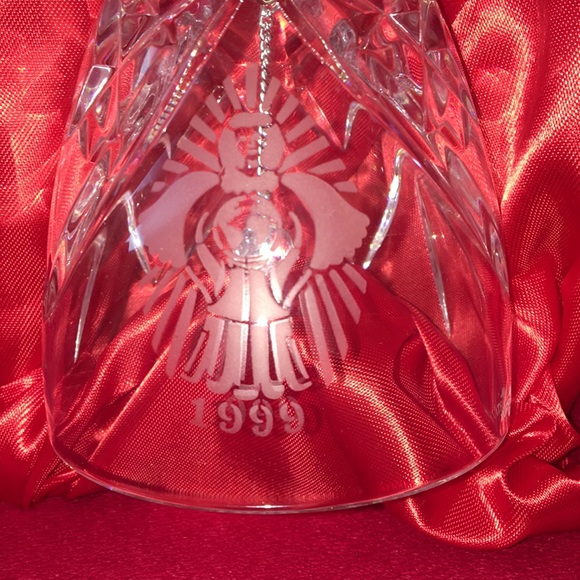 Joy to the World Waterford Crystal Bell 4th Edit. - Picture 2 of 8